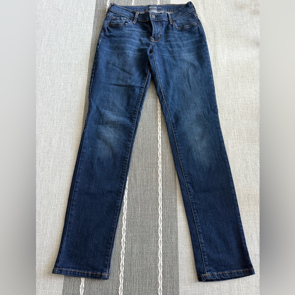 NEVER WORN - Old Navy Blue Straight Leg Jeans Classic Style